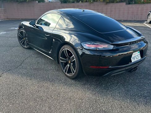 Used 2020 Porsche 718 Cayman S RWD image 5