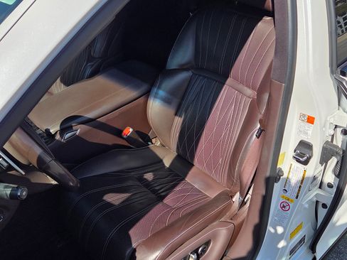 Used 2018 Lexus LS 500 w/ Luxury Package image 6