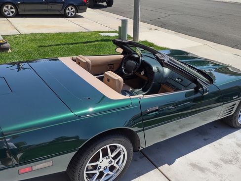 Used 1993 Chevrolet Corvette Convertible 2D image 10