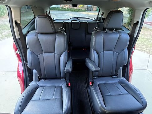 Used 2021 Subaru Ascent Touring w/ Popular Package #2 image 16