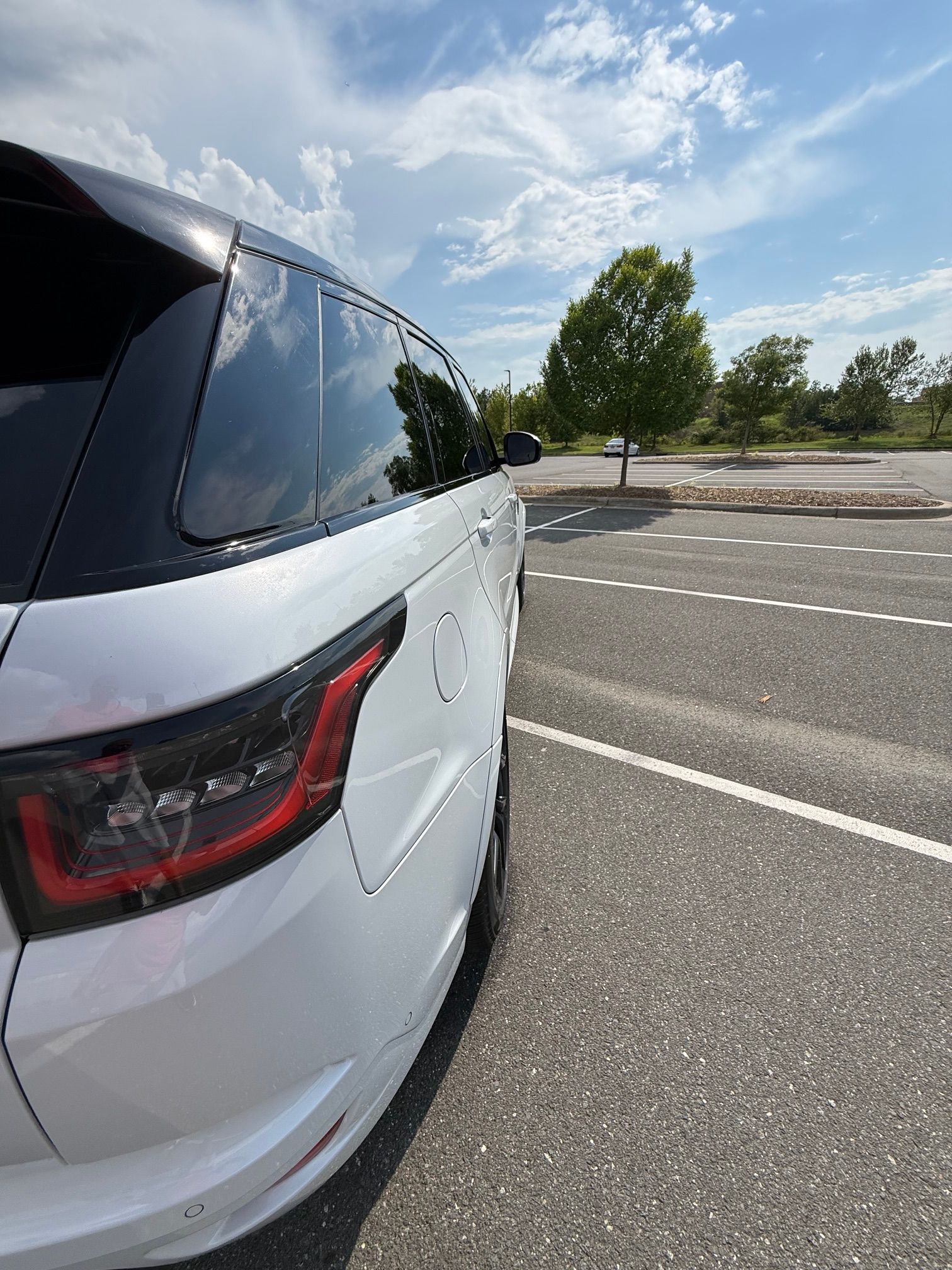 Used 2020 Land Rover Range Rover Sport SVR AWD/4WD image 11