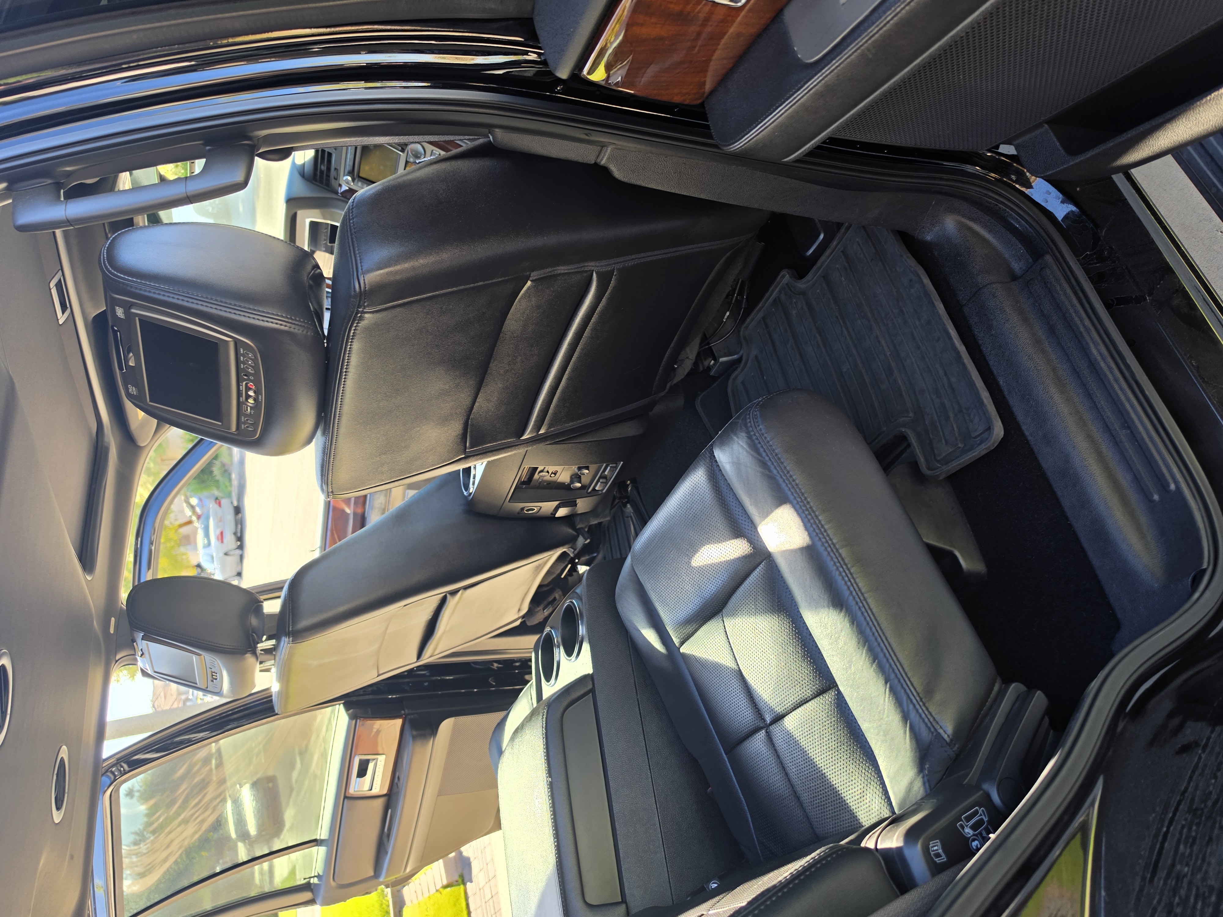 Used 2012 Lincoln Navigator 4WD image 18