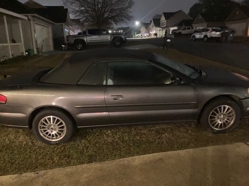 Used 2005 Chrysler Sebring Touring image 13