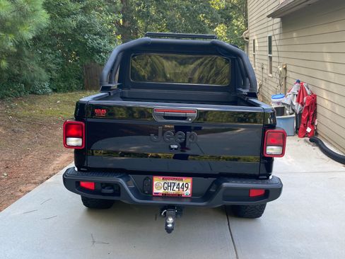 Used 2022 Jeep Gladiator Sport image 6