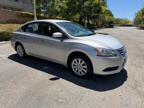 Used 2013 Nissan Sentra SV FWD image 6