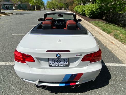 Used 2013 BMW M3 Convertible image 8
