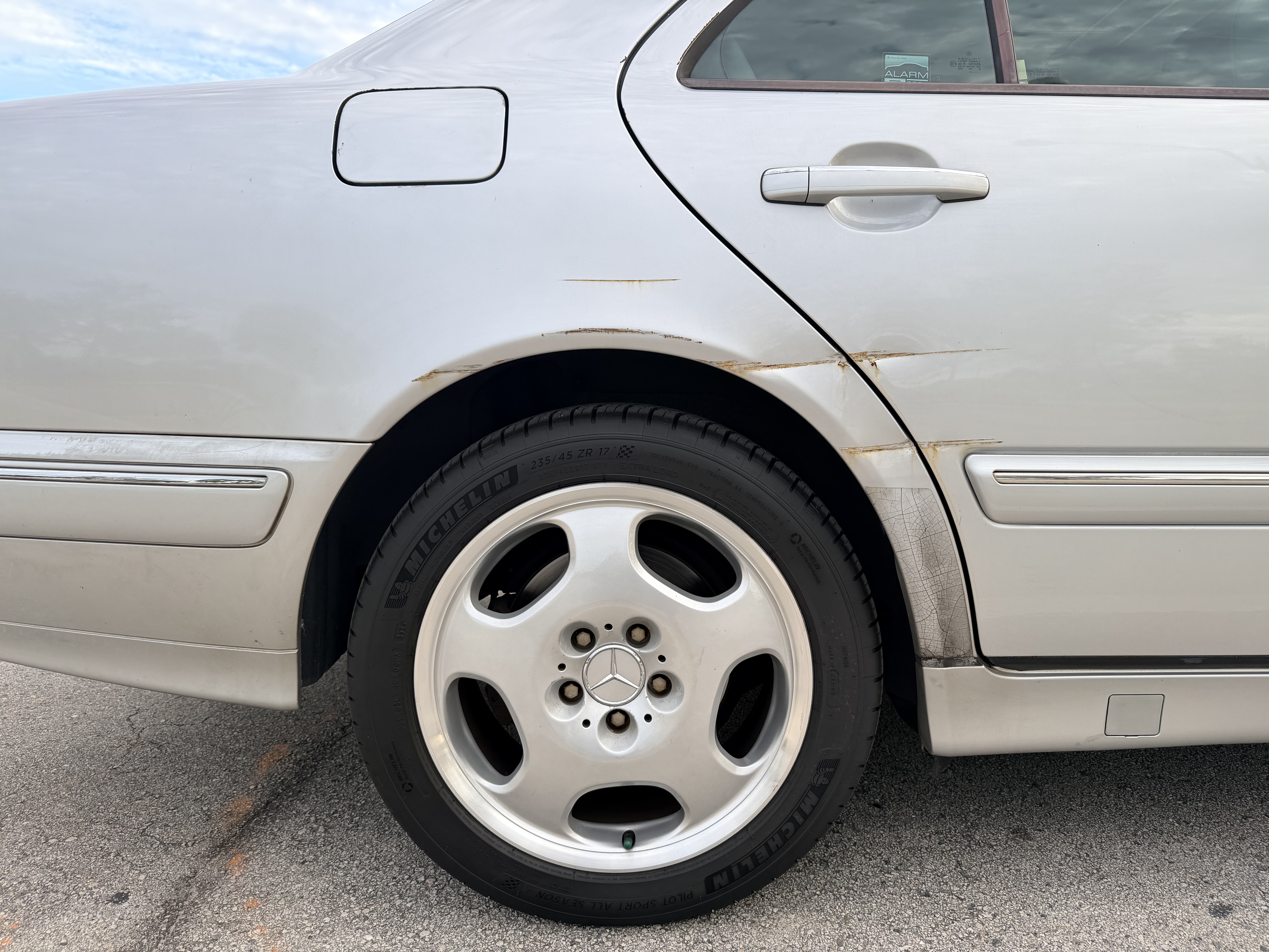 Used 2001 Mercedes-Benz E 430 4MATIC Sedan image 25