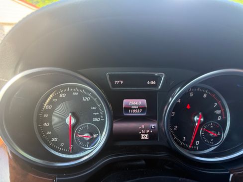 Used 2019 Mercedes-Benz GLS 450 4MATIC image 25