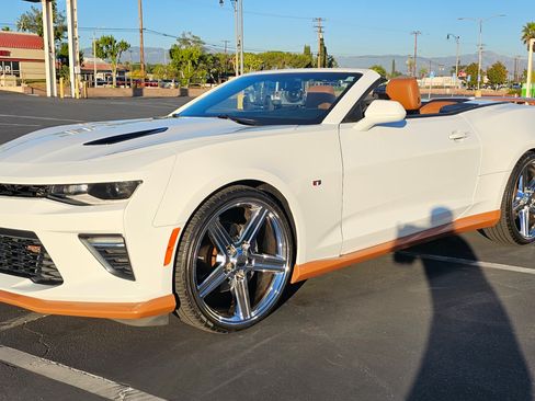 Used 2017 Chevrolet Camaro SS image 13