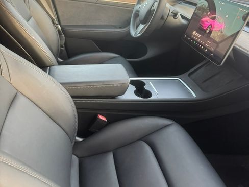 Used 2023 Tesla Model Y Long Range image 11