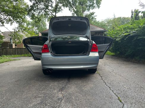 Used 2006 BMW 325i Sedan RWD image 20
