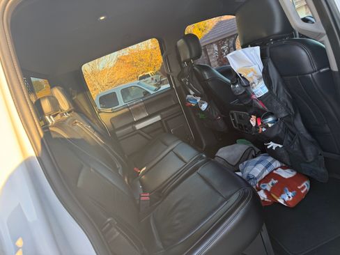 Used 2019 Ford F250 Lariat w/ Lariat Value Package image 12