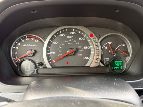 Used 2004 Honda Pilot EX image 9