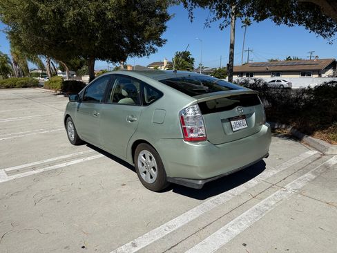 Used 2007 Toyota Prius Touring FWD image 9