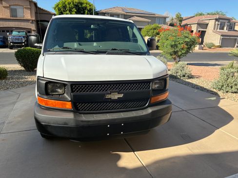 Used 2015 Chevrolet Express 2500 LS RWD image 5