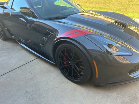 Used 2017 Chevrolet Corvette Grand Sport RWD image 2