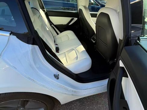 Used 2019 Tesla Model 3 Long Range image 16