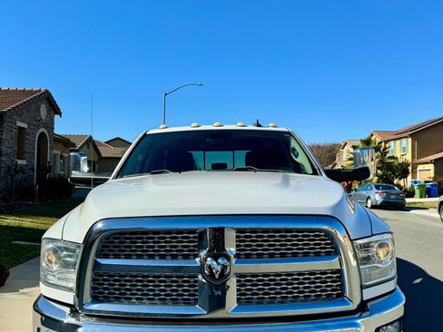 Used 2017 RAM 3500 Laramie image 12