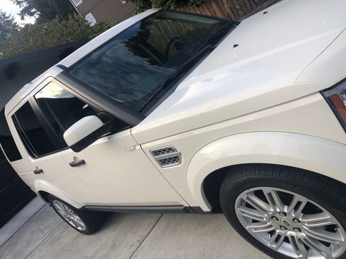 Used 2010 Land Rover LR4 HSE LUX image 6