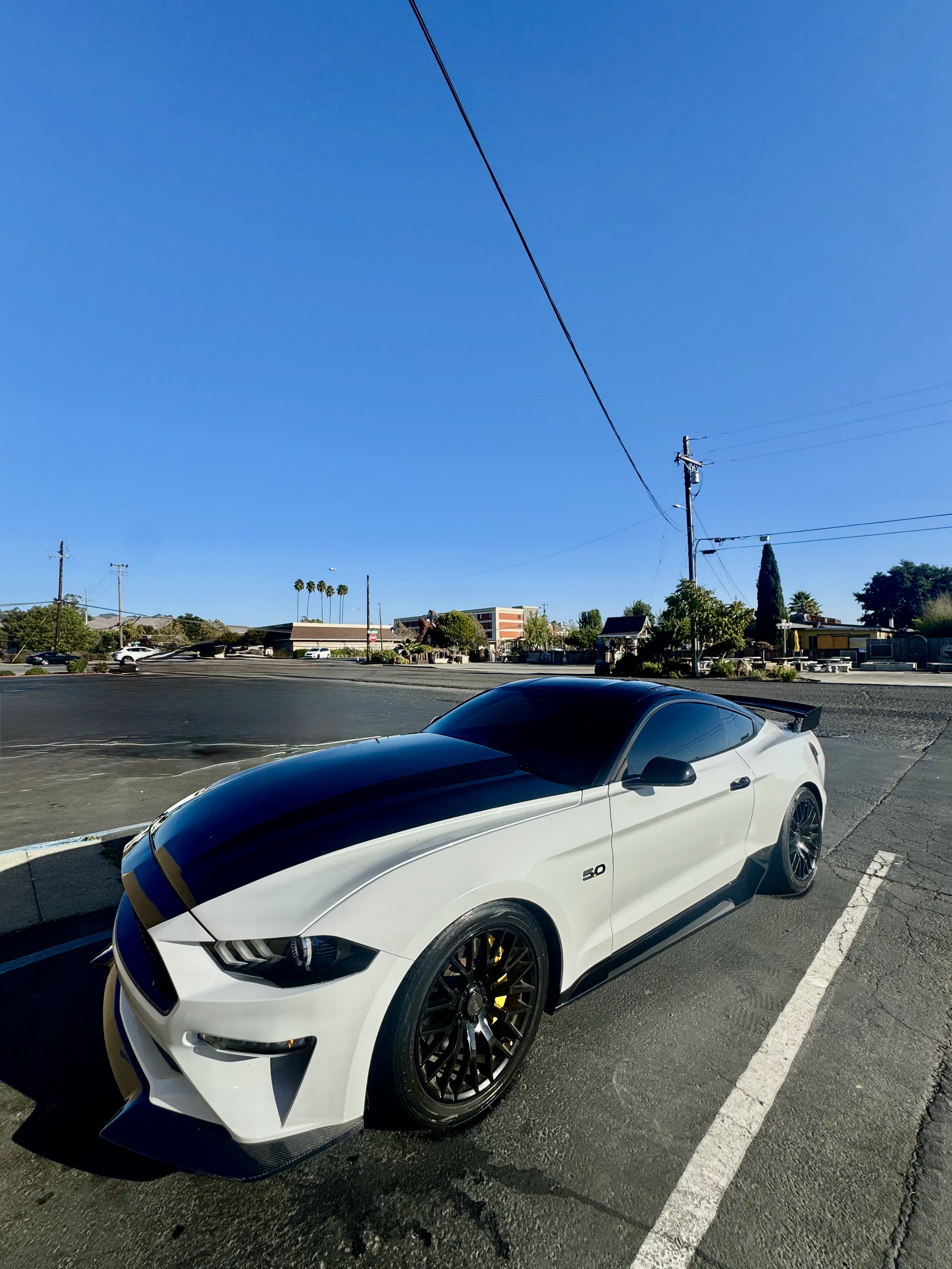 Used 2020 Ford Mustang GT RWD image 2