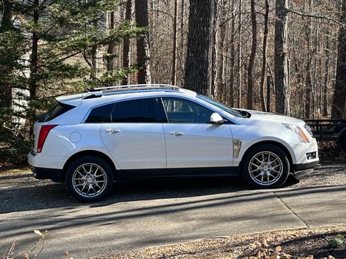 Used 2013 Cadillac SRX Premium w/ Driver Assist Package image 4