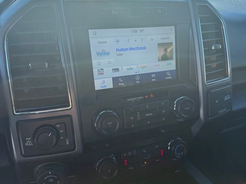 Used 2020 Ford F150 XLT w/ Equipment Group 302A Luxury image 14