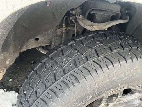 Used 2020 Chevrolet Silverado 1500 LT Trail Boss image 10