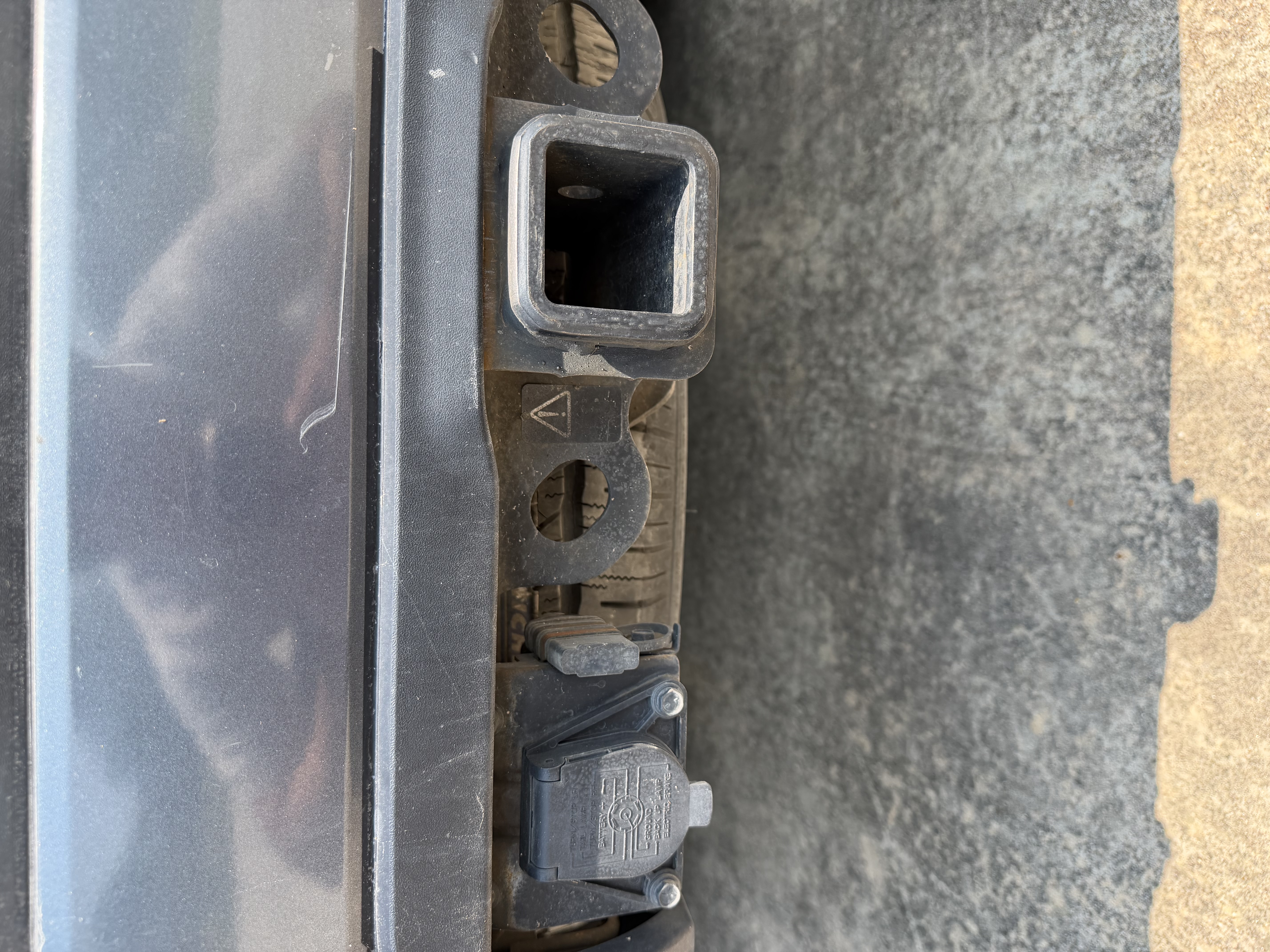 Used 2010 Toyota Sequoia Limited RWD image 21