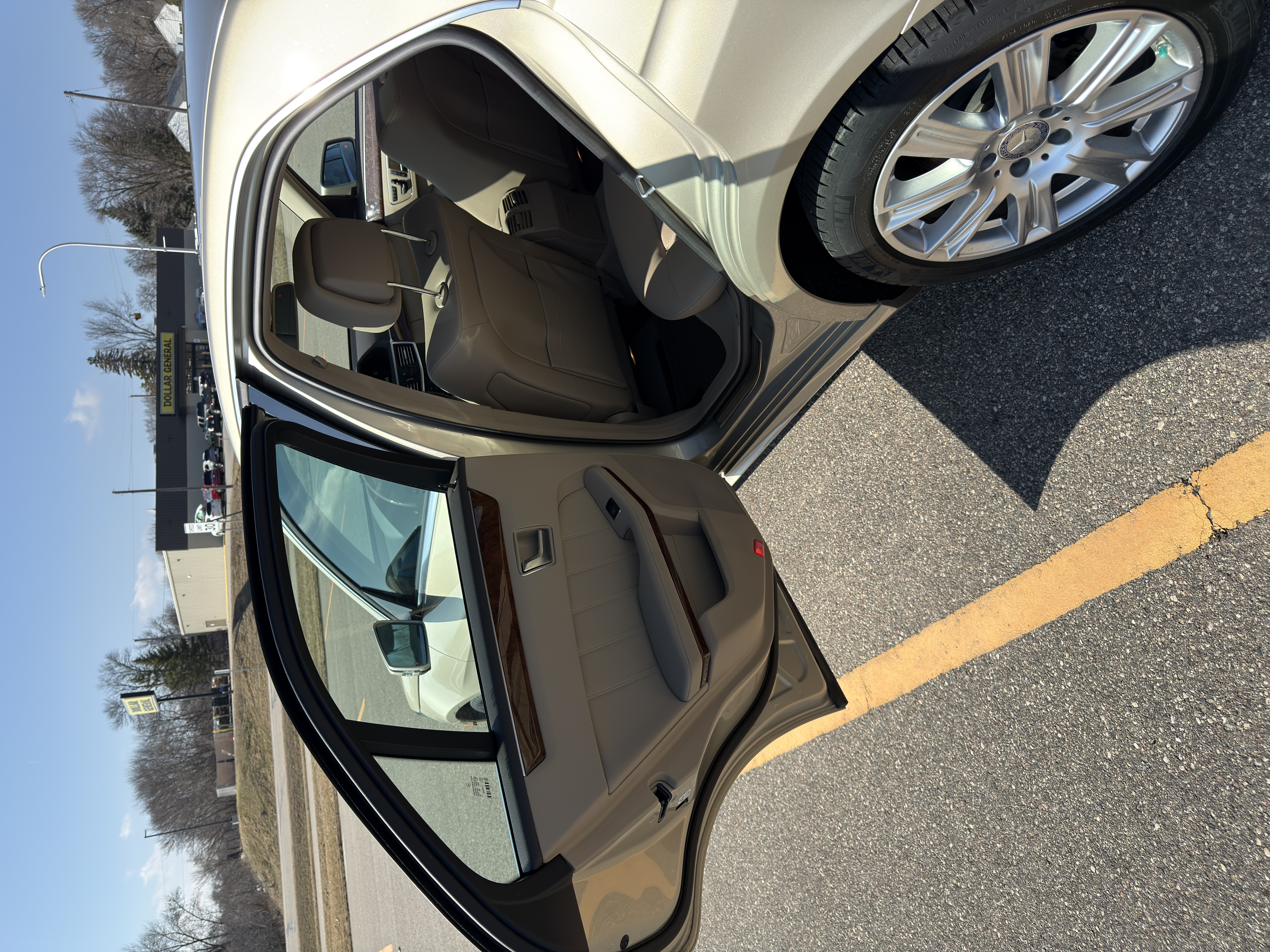Used 2012 Mercedes-Benz E 350 4MATIC Sedan image 20