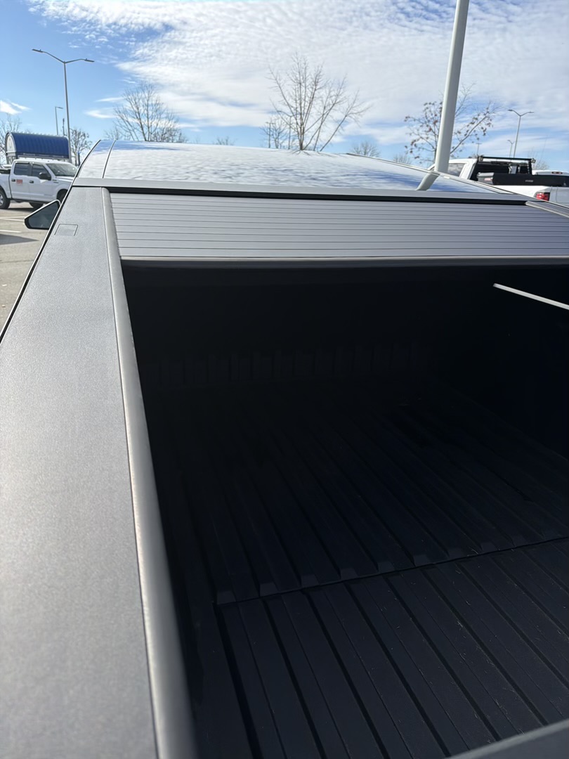 Used 2025 Tesla Cybertruck AWD Crew Cab image 2