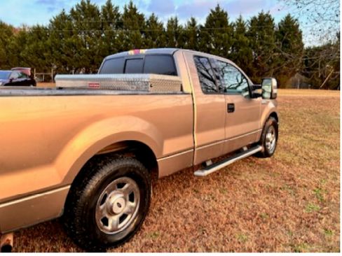 Used 2004 Ford F150 XLT image 5