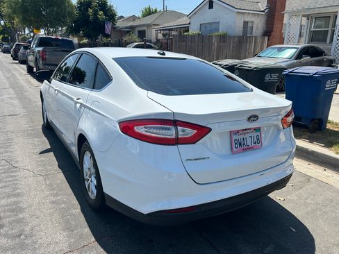 Used 2015 Ford Fusion S FWD image 4