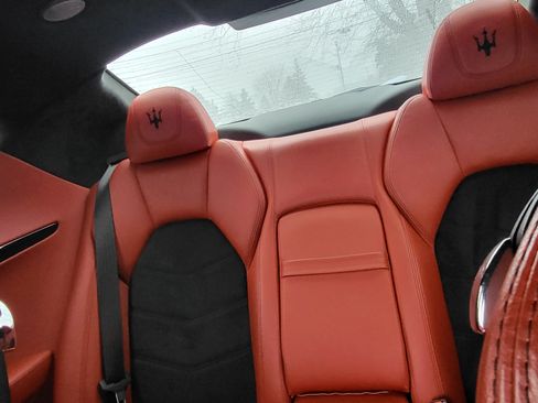 Used 2013 Maserati GranTurismo MC image 5