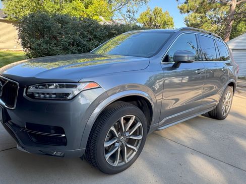 Used 2018 Volvo XC90 T6 Momentum w/ Momentum Plus Package image 12