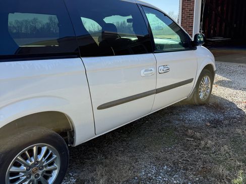 Used 2003 Dodge Grand Caravan Sport image 5