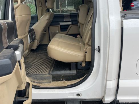 Used 2017 Ford F250 Lariat w/ Lariat Ultimate Package image 6