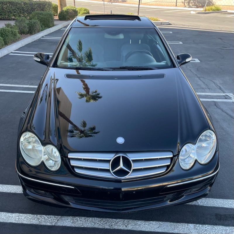 Used 2008 Mercedes-Benz CLK 350 Coupe image 4