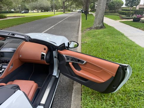 Used 2021 Jaguar F-TYPE R AWD/4WD image 16