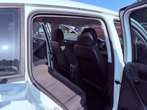 Used 2017 Volkswagen Tiguan S AWD/4WD image 15