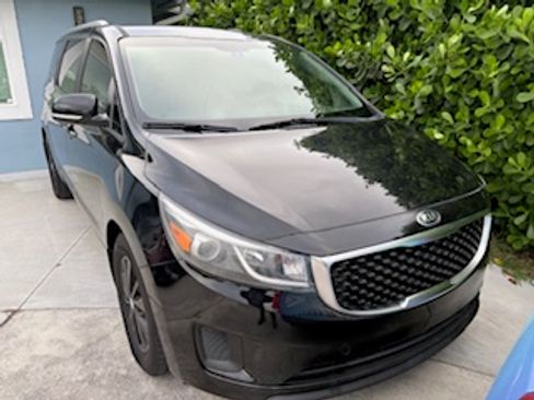 Used 2016 Kia Sedona LX w/ LX Convenience Package image 1