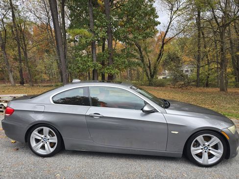 Used 2007 BMW 335i Coupe image 9