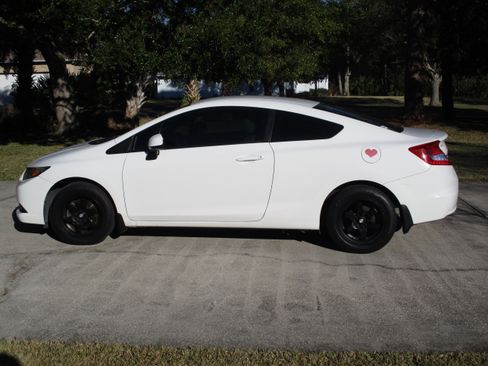 Used 2013 Honda Civic LX image 9