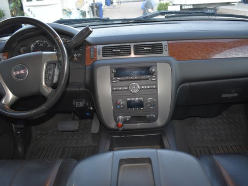 Used 2008 GMC Sierra 3500 SLT image 5