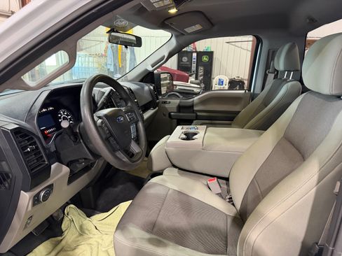 Used 2016 Ford F150 XL w/ Equipment Group 101A Mid AWD/4WD image 12