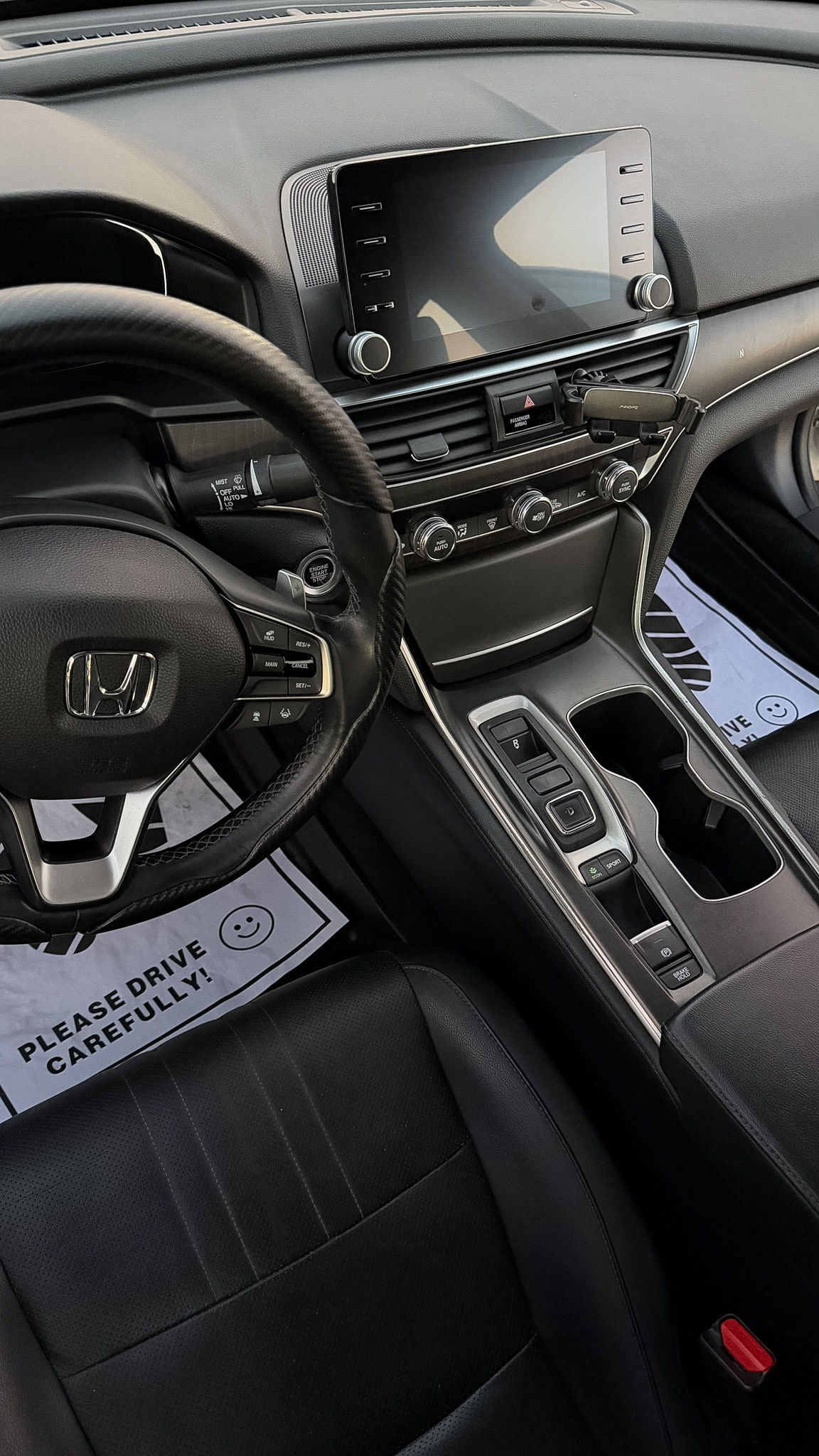 Used 2018 Honda Accord Touring image 6