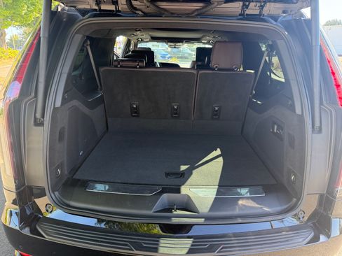 Used 2024 Cadillac Escalade ESV Sport Platinum w/ LPO, ONYX Package image 15