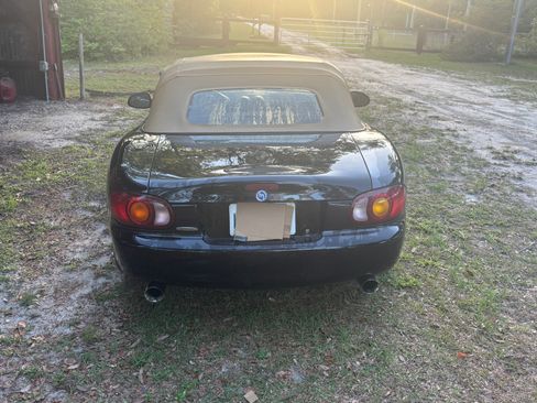 Used 1999 MAZDA MX-5 Miata RWD image 4
