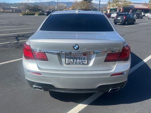 Used 2013 BMW 750Li image 8