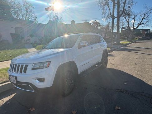 Used 2014 Jeep Grand Cherokee Limited w/ Luxury Group II image 4