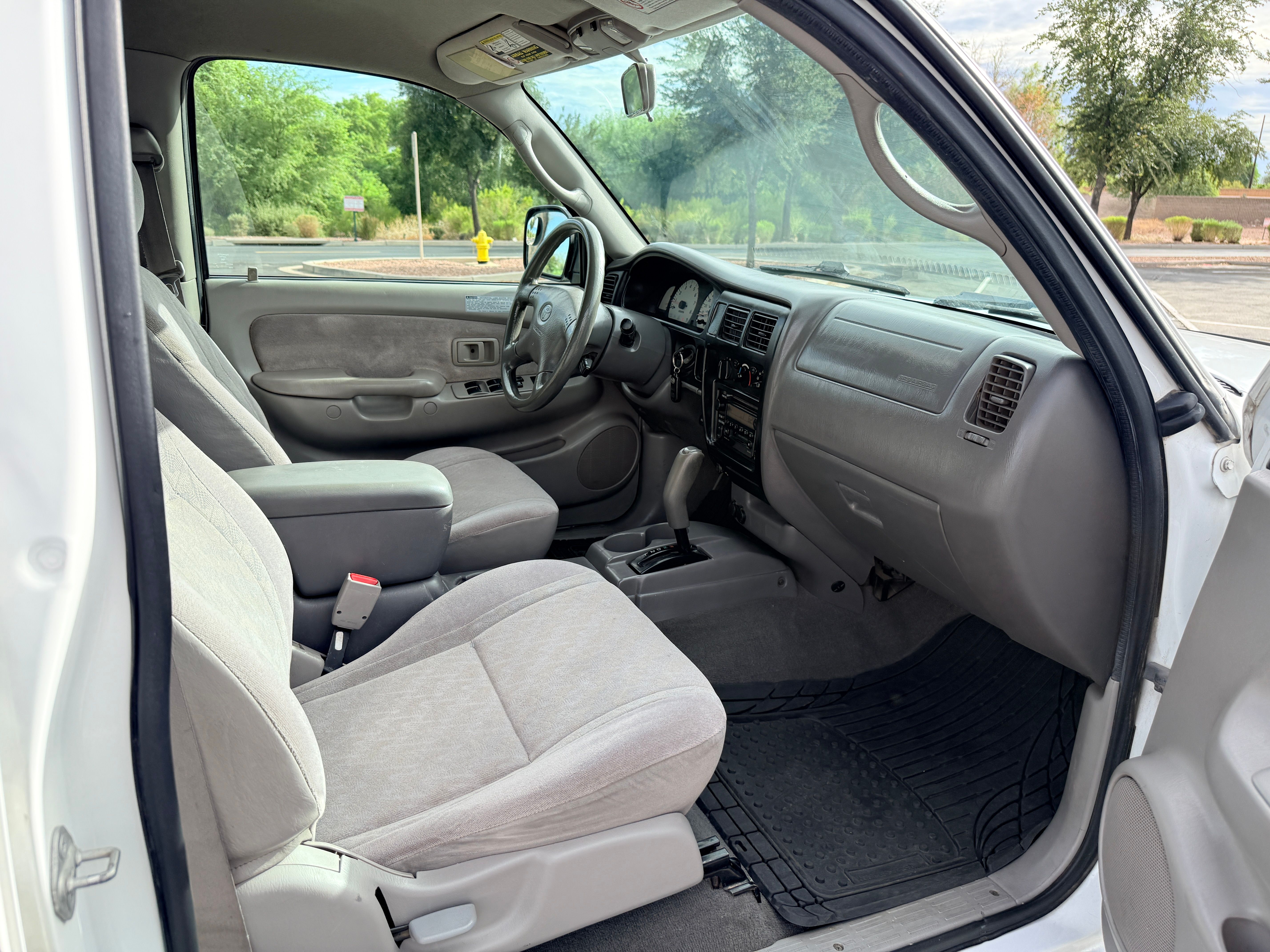 Used 2004 Toyota Tacoma PreRunner RWD image 12